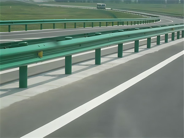 大连波形梁护栏在高速公路的应用